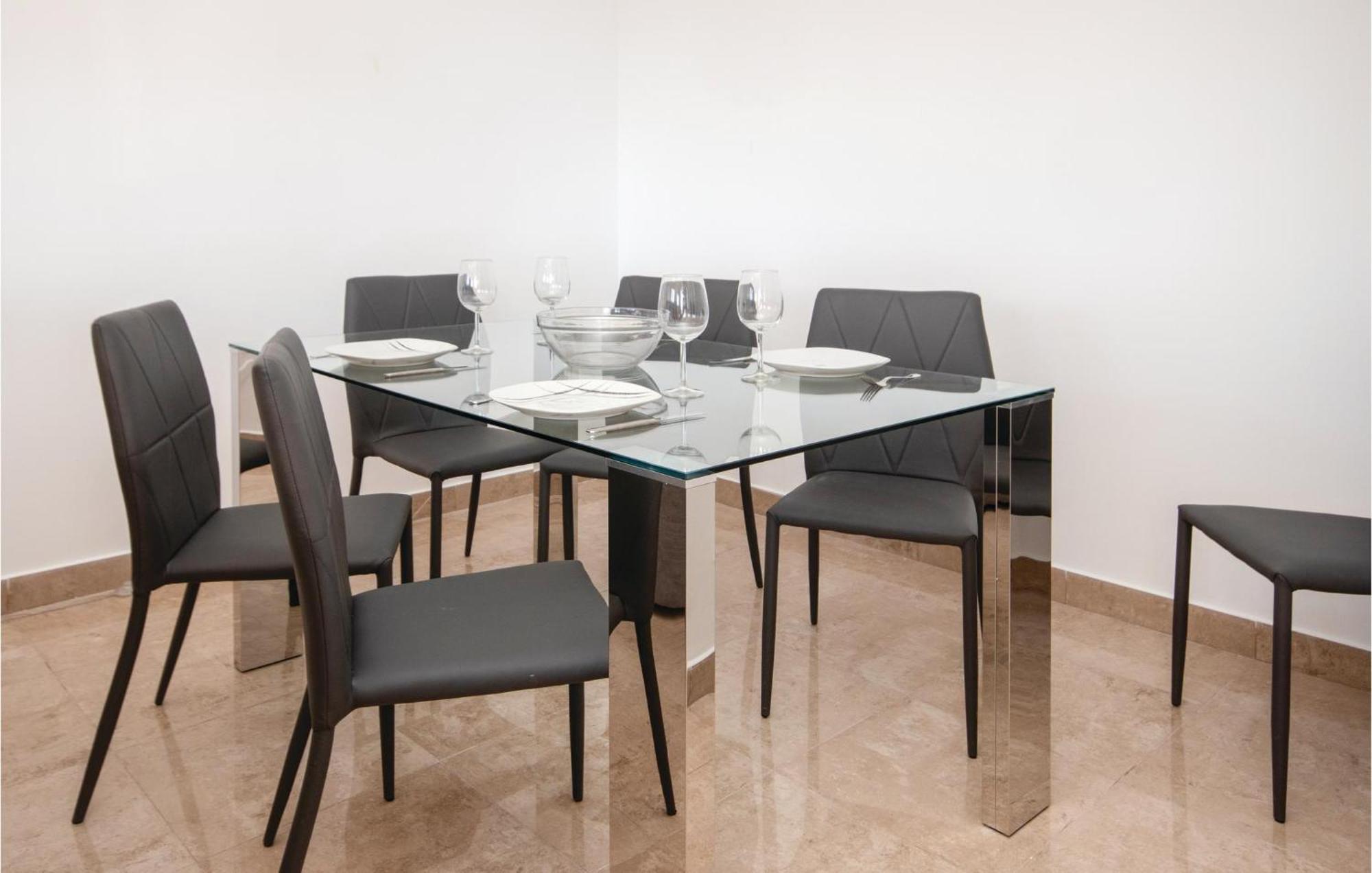 3 Bedroom Amazing Apartment In La Duquesa Castillo de Sabinillas Kültér fotó